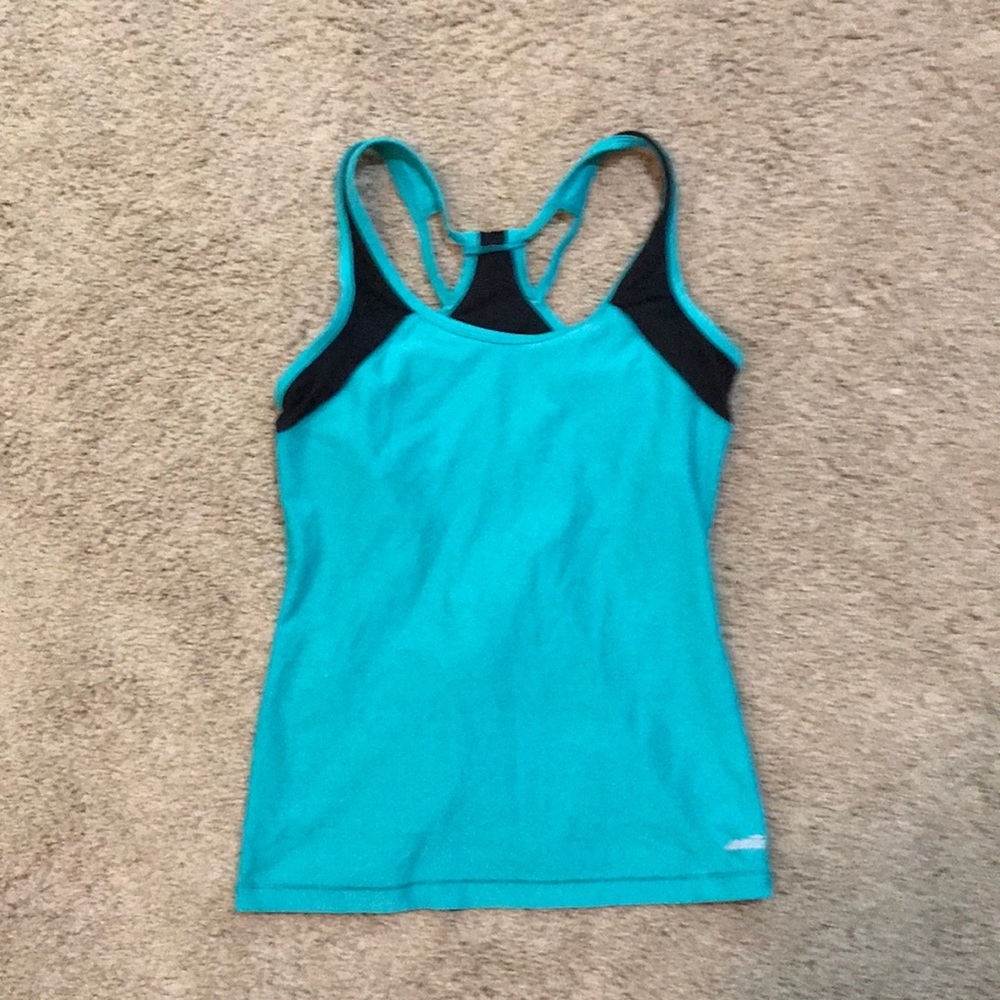 Avia size small exercise tank